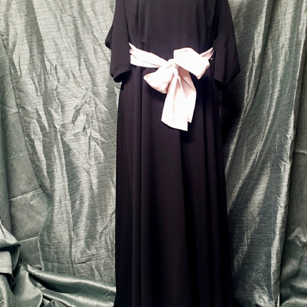 Woman's dress black and white